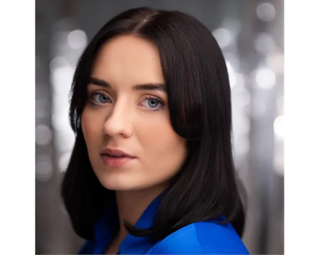 Erin Taylor headshot