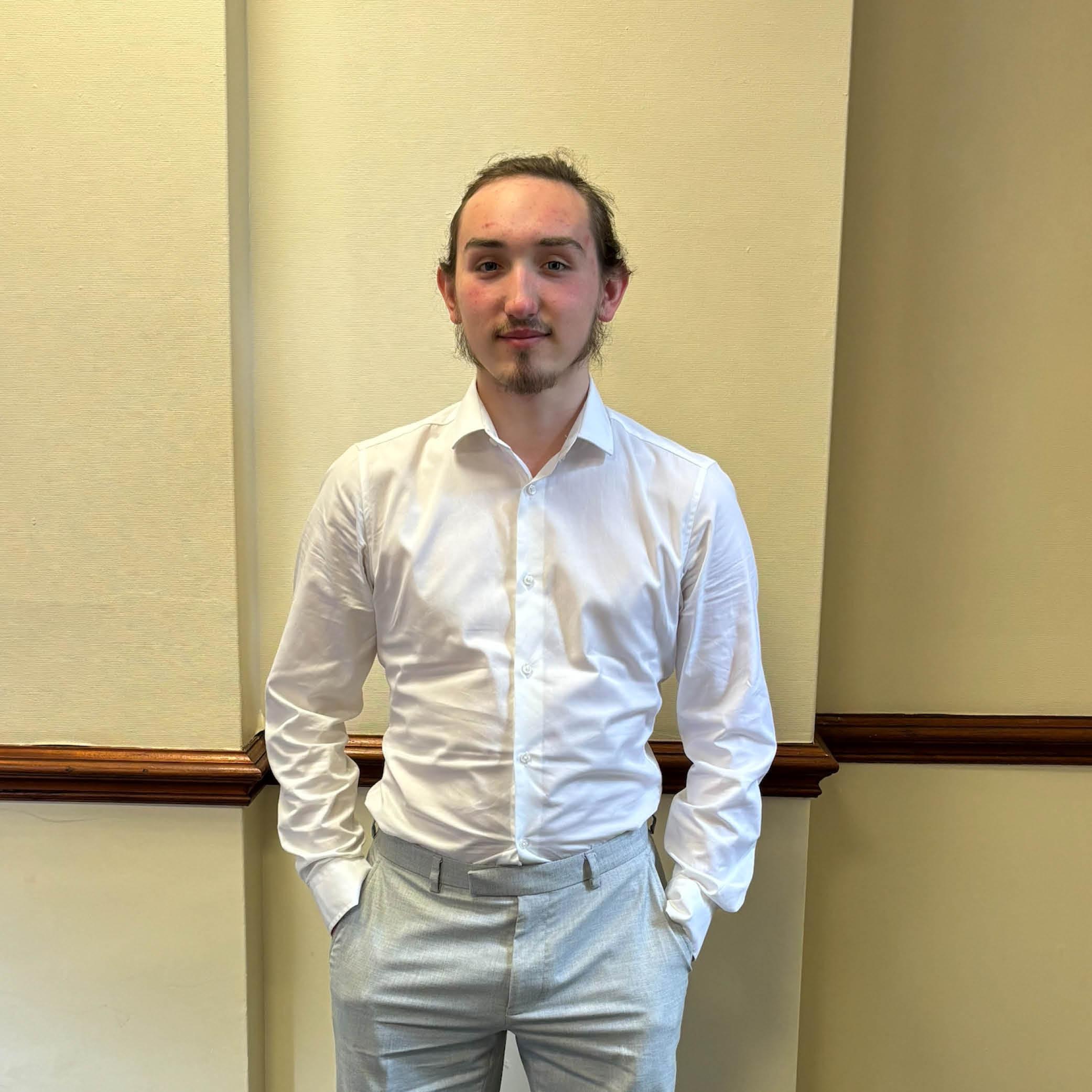 Lee smith supported intern before his interview
